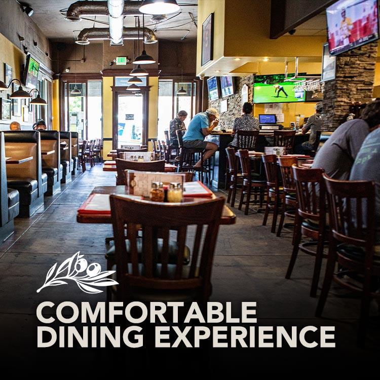 Comfortable Dining Experience at Niko's Pizzeria in San Pedro